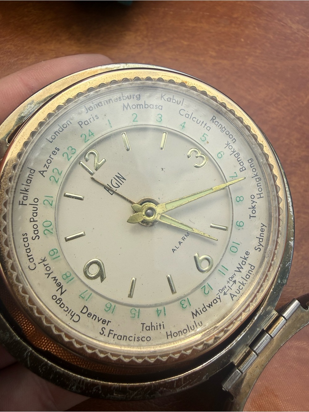 Vintage Elgin World Time Travel Alarm Clock with A Leather Case Beautiful Works